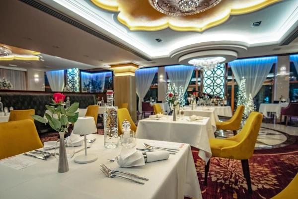 WELLNESS & SPA HOTEL KASKADY, Sliač 12