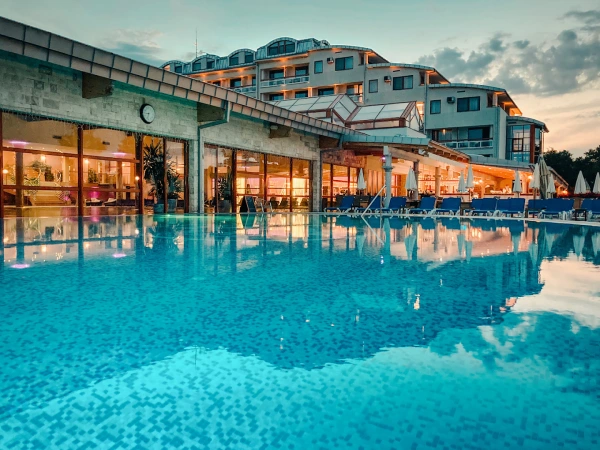 WELLNESS & SPA HOTEL KASKADY, Sliač 13