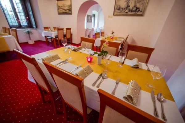 Hotel Zámok Topoľčianky 3