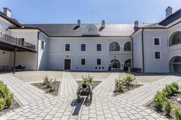 Château Appony, Oponice