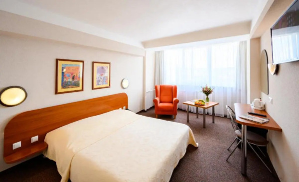 Hotel Lux, Banská Bystrica 1